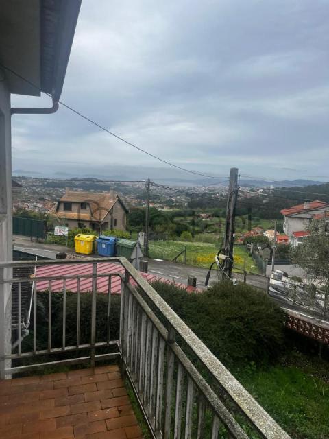 CASA UNIFAMILIAR EN BEMBRIVE VIGO