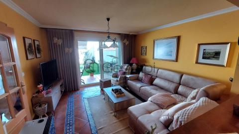 CHALET ADOSADO EN MIRAFLORES SANXENXO