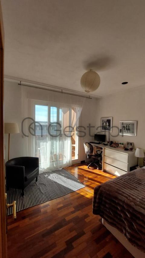 CHALET ADOSADO EN MIRAFLORES SANXENXO