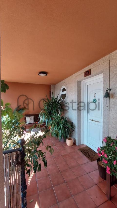 CHALET ADOSADO EN MIRAFLORES SANXENXO