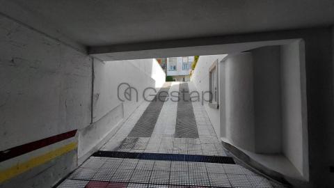 PLAZAS DE GARAJE EN C/ CASTELAO SANXENXO