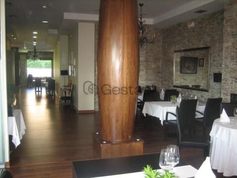 LOCAL RESTAURANTE EN PONTECESURES