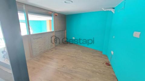 LOCAL COMERCIAL EN PUENTECESURES