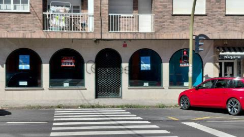 LOCAL COMERCIAL EN PUENTECESURES