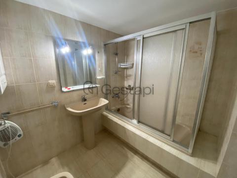 PISO 3 HABITACIONES C/ VIGO