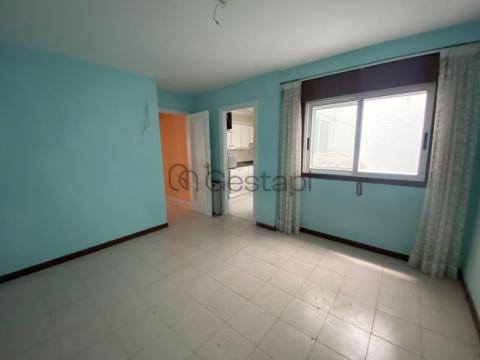 PISO 3 HABITACIONES C/ VIGO