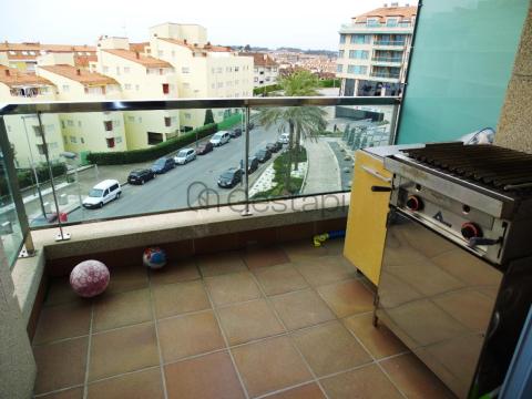 AMPLIO Y LUMINOSO PISO EN SANXENXO - CALLE PROGRESO