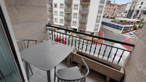ALQUILER JULIO EN EDF. 1ª LINEA 3 HABITACIONES