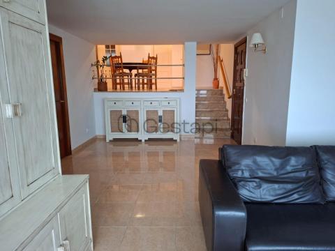 ALQUILER JULIO Y AGOSTO PISO 4 HABITACIONES CENTRO SANXENXO
