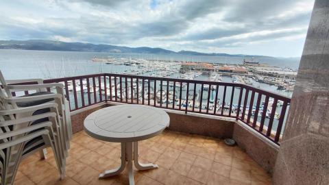PISO 4 HABITACIONES CON VISTAS EN SANXENXO