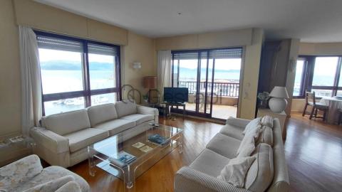 PISO 4 HABITACIONES CON VISTAS EN SANXENXO