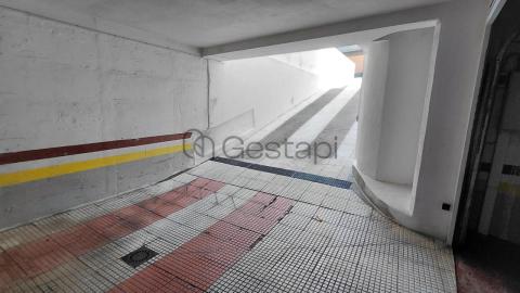 ÁTICO EN COMBARRO CON PLAZA PARA YATE Y ACCESO DIRECTO A LA PLAYA